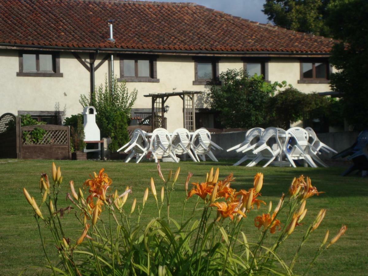 La Croix Gites Pressignac Exterior foto